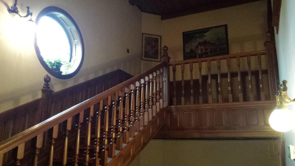 코마롬 Kocsis Panzio Es Etterem B&B 외부 사진